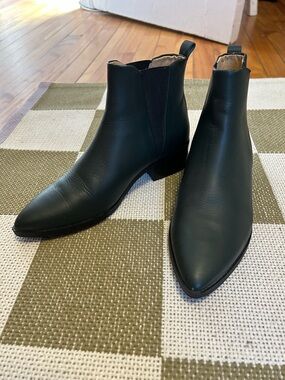 Dark Green Pointed Chelsea Boots